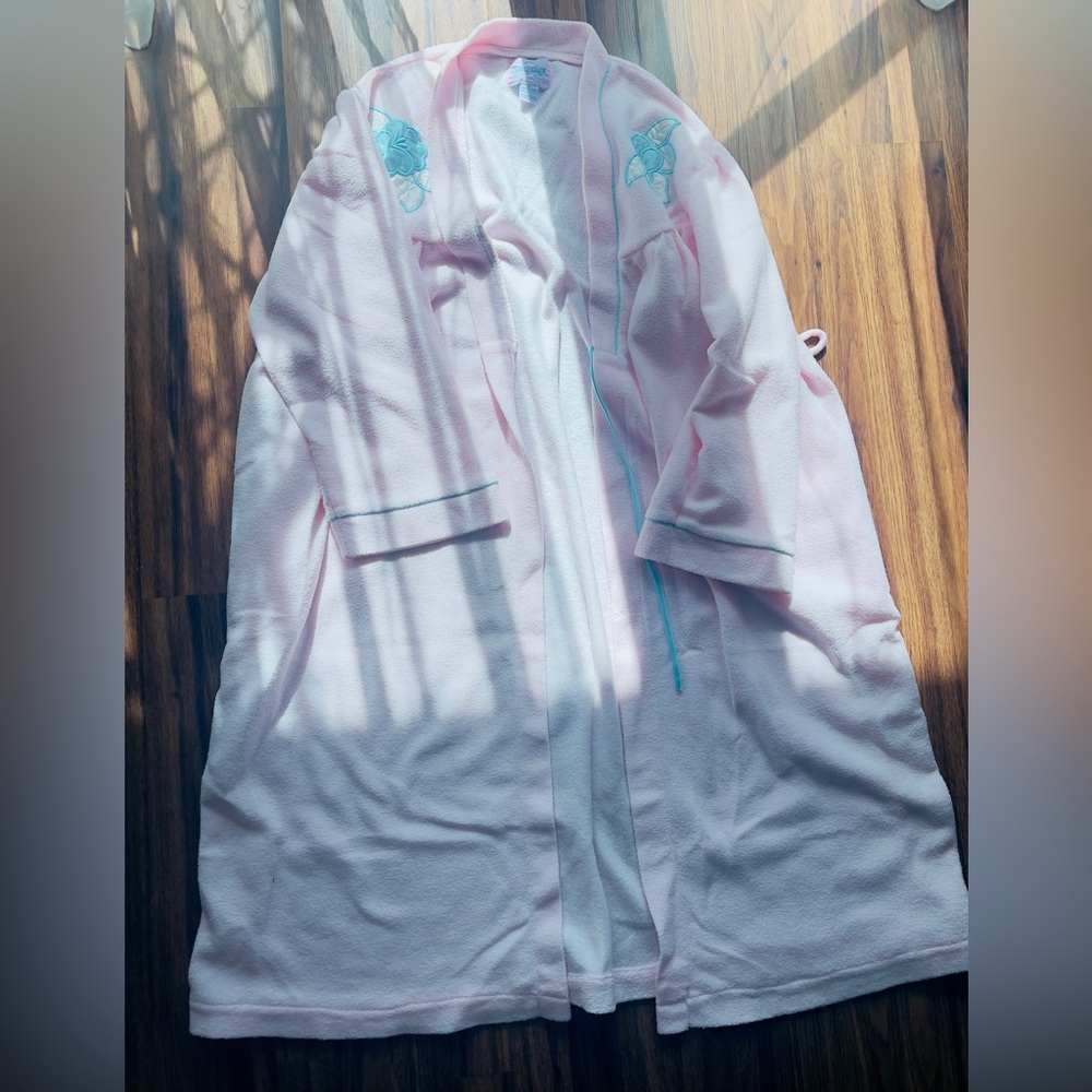 Pink Women's Robe with Embroidered Details